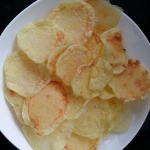 easy•微波无油薯片的做法 步骤3