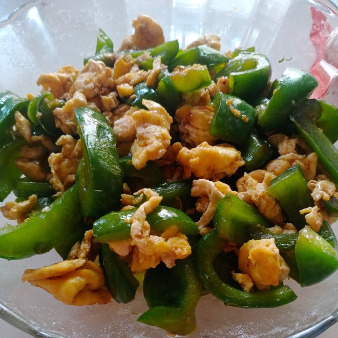 青椒 灯笼椒炒蛋的做法步骤图 怎么做好吃 一个做菜很随意的人 下厨房