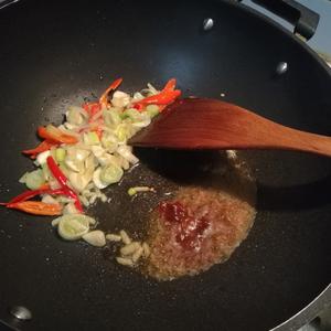 辣炒扇贝肉的做法 步骤2