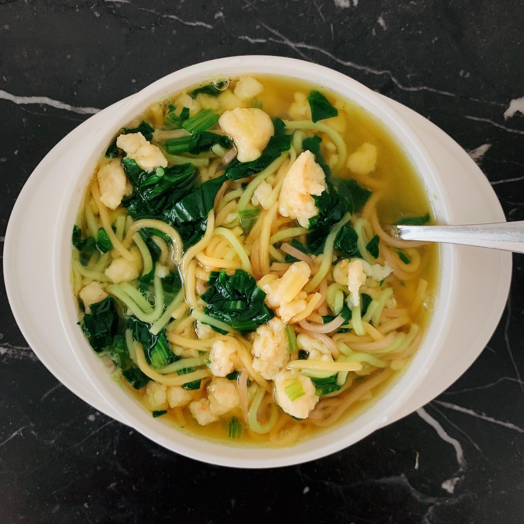 皮卡宝宝爱吃饭