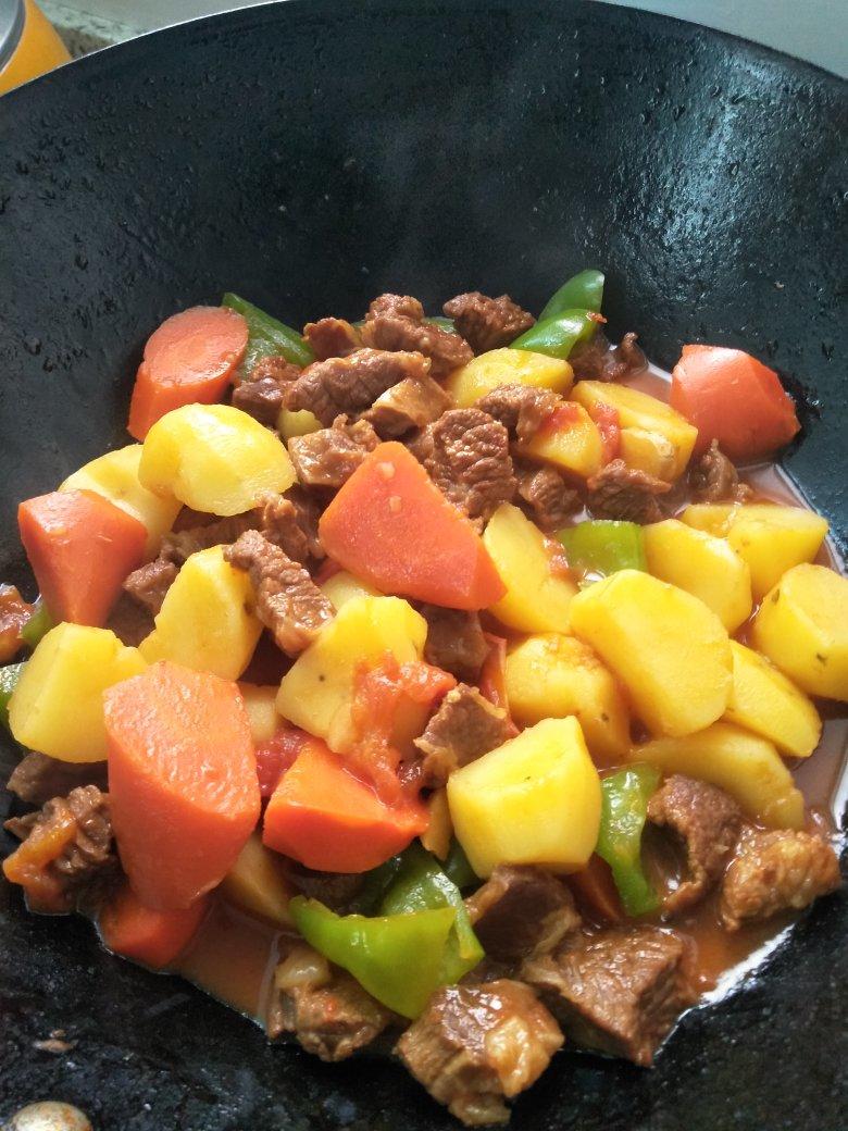 土豆炖牛肉