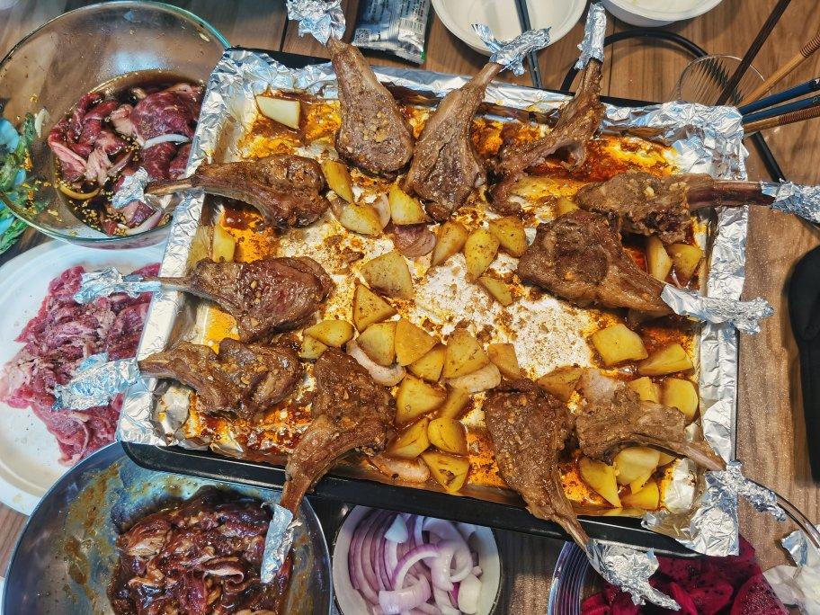 秒杀烧烤摊的烤羊排