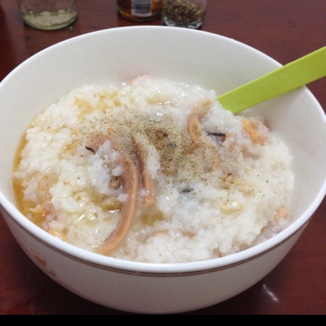 超简易海鲜粥
完全就是深夜救星好么