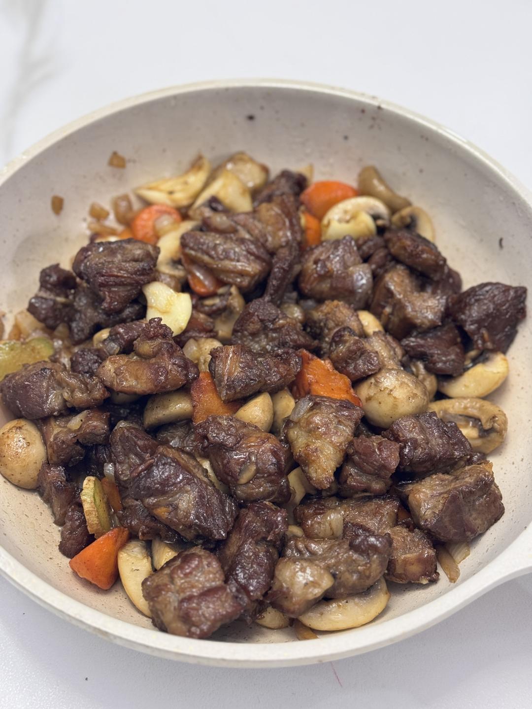 二人晚餐·牛肋排口蘑 炒饭和蛤蜊汤