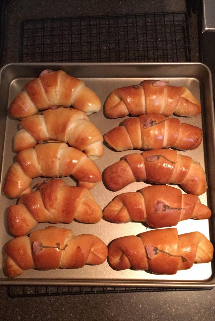 樱花海盐面包卷