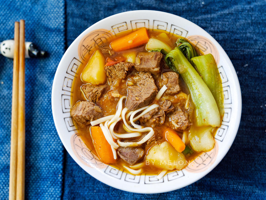 苹果土豆牛肉汤面