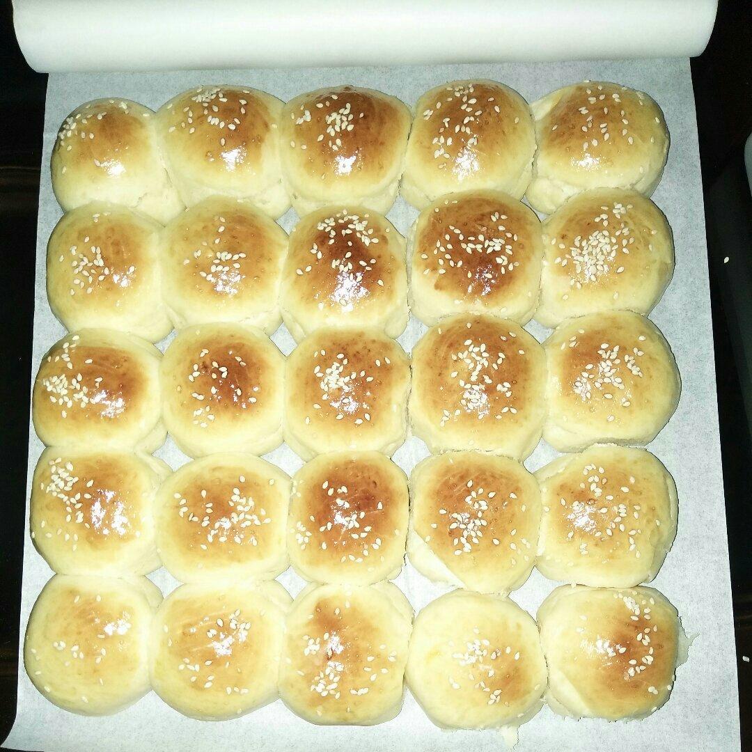 大人小孩都爱不释口的【蜂蜜牛奶小餐包】