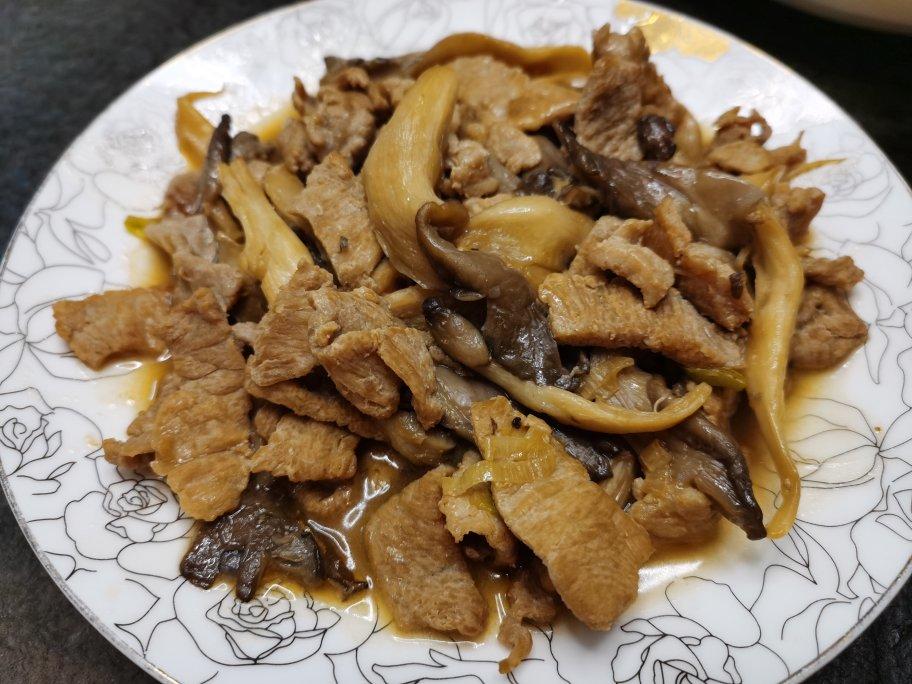 蘑菇炒肉