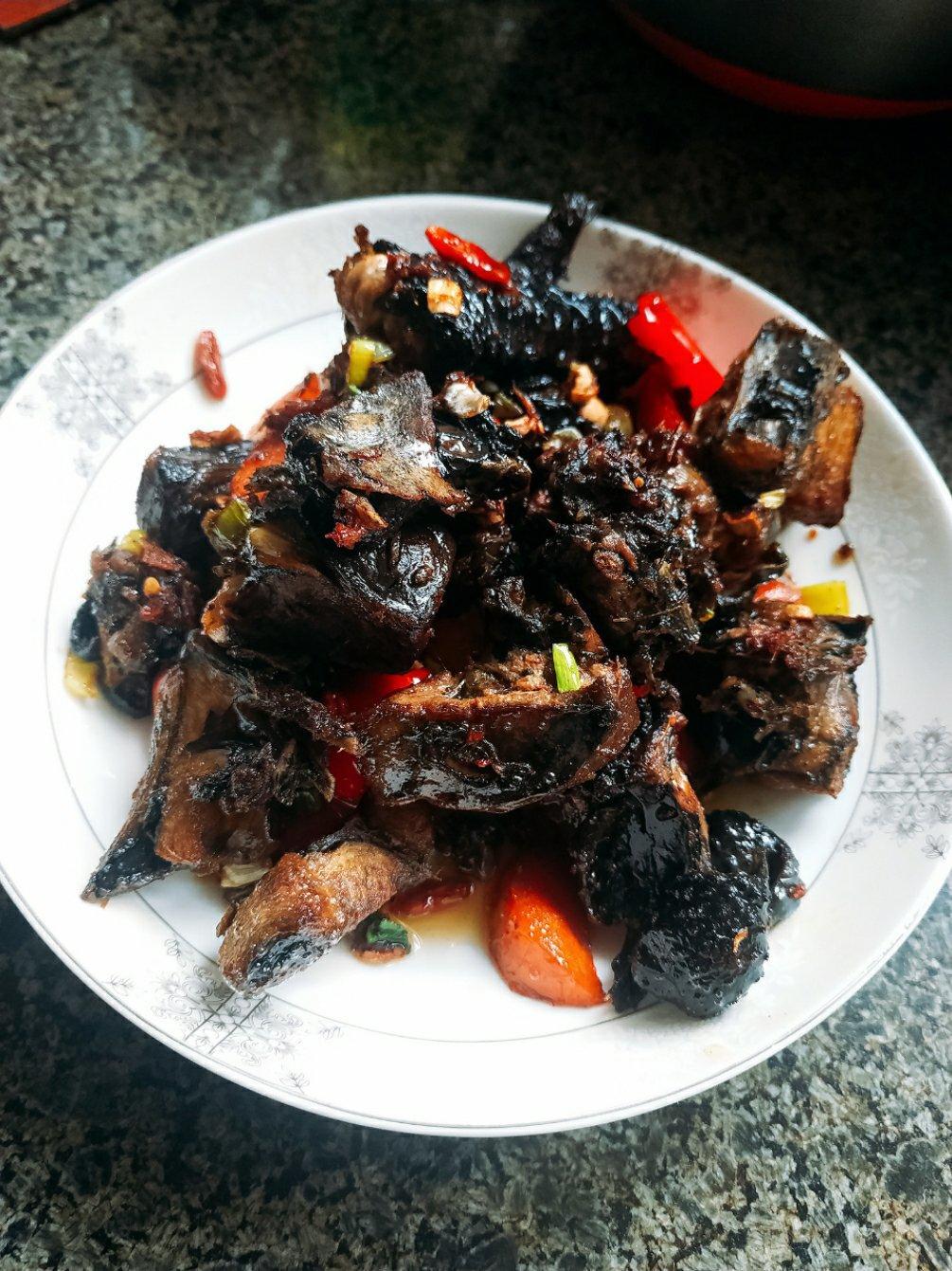 香飘千里之外的姜爆乌鸡，又名麻油鸡，月子鸡