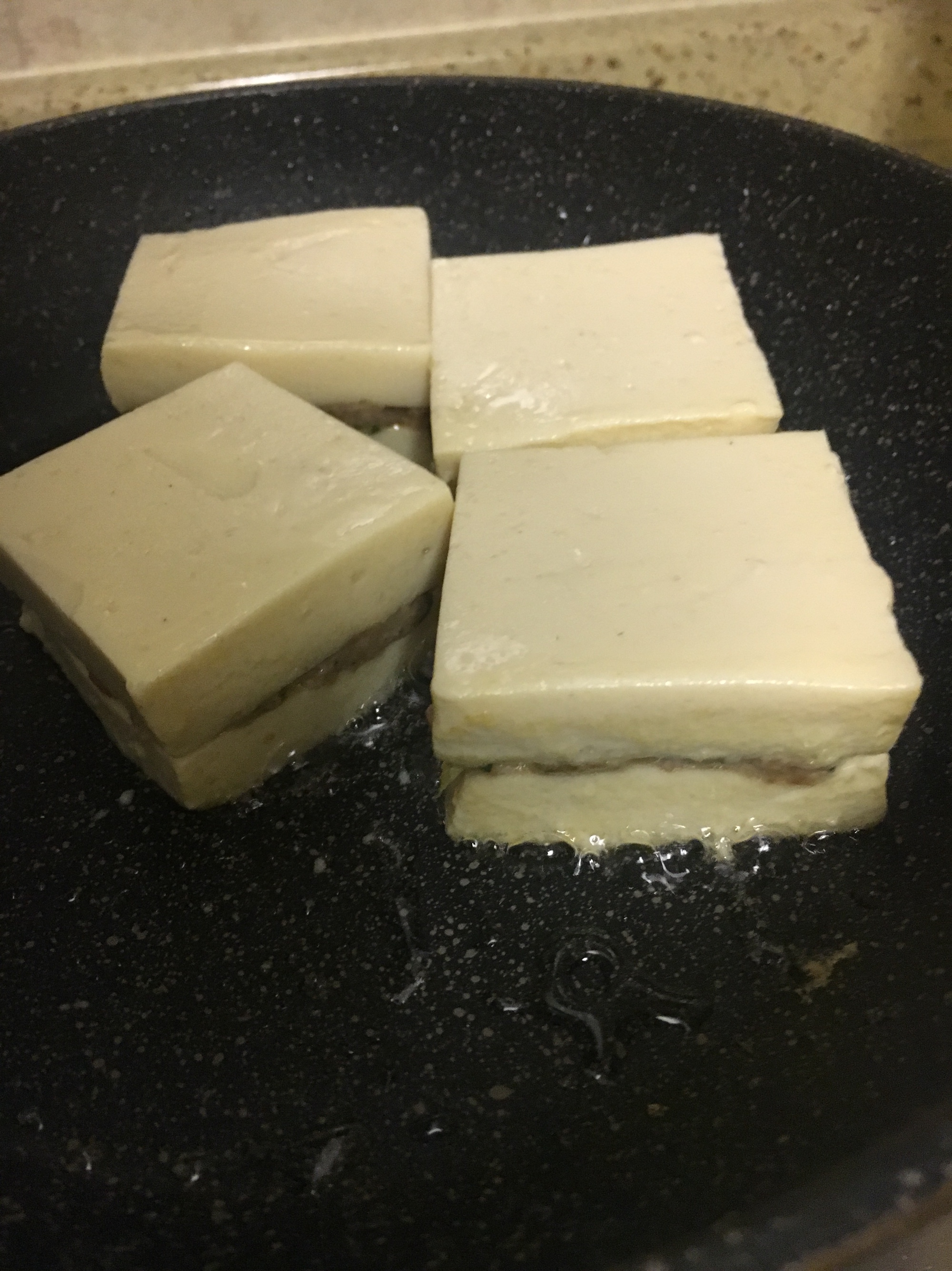 砂锅酿豆腐的做法 步骤3