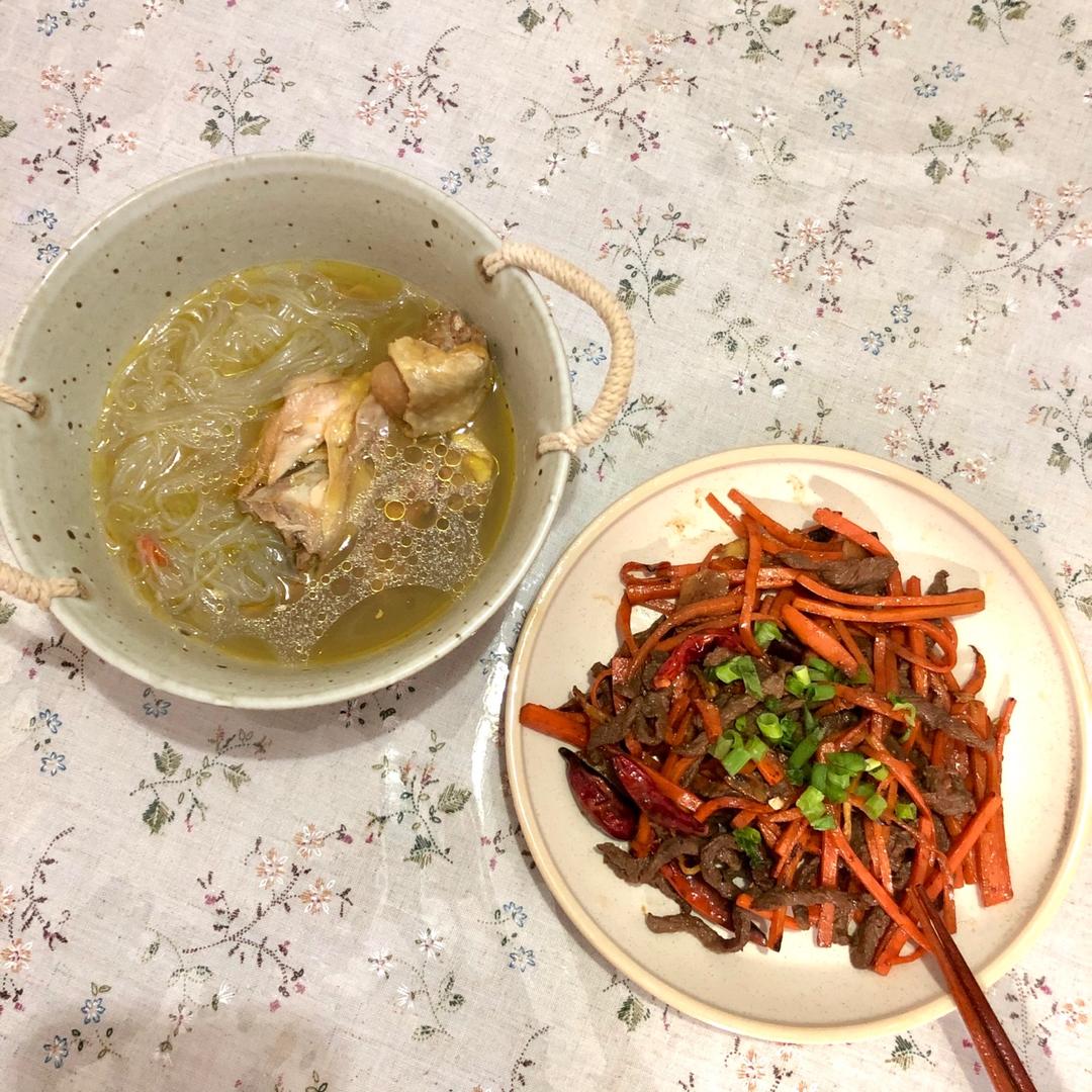 胡萝卜炒牛肉
