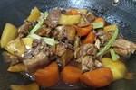 土豆胡萝卜焖兔肉
