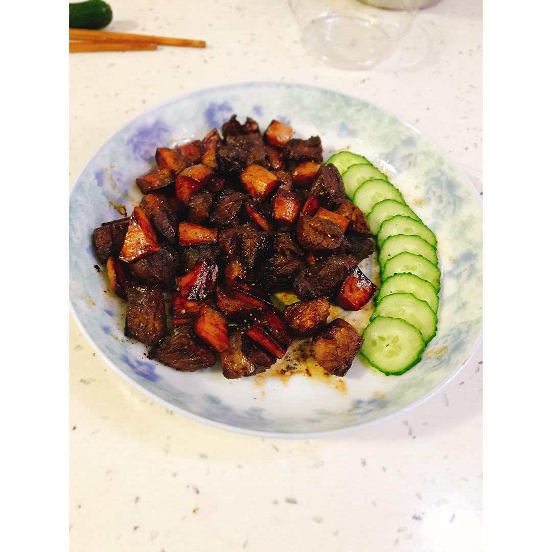 黑胡椒杏鲍菇牛肉粒