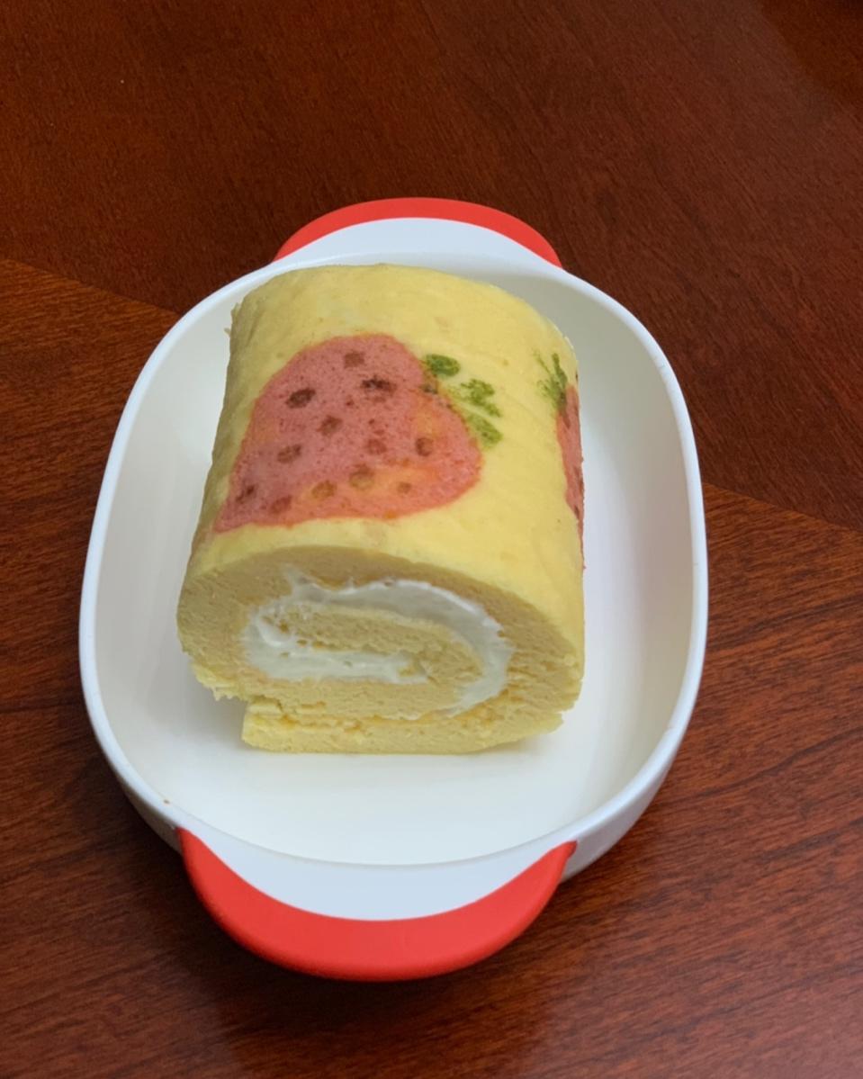 草莓蛋糕卷