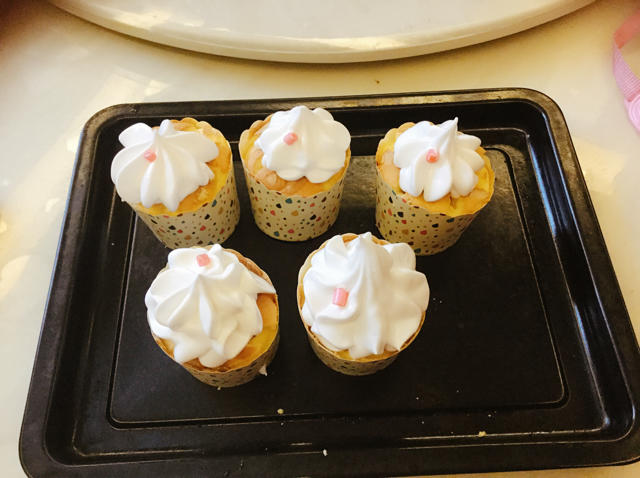 原味戚风纸杯蛋糕（烤箱做纸杯蛋糕）