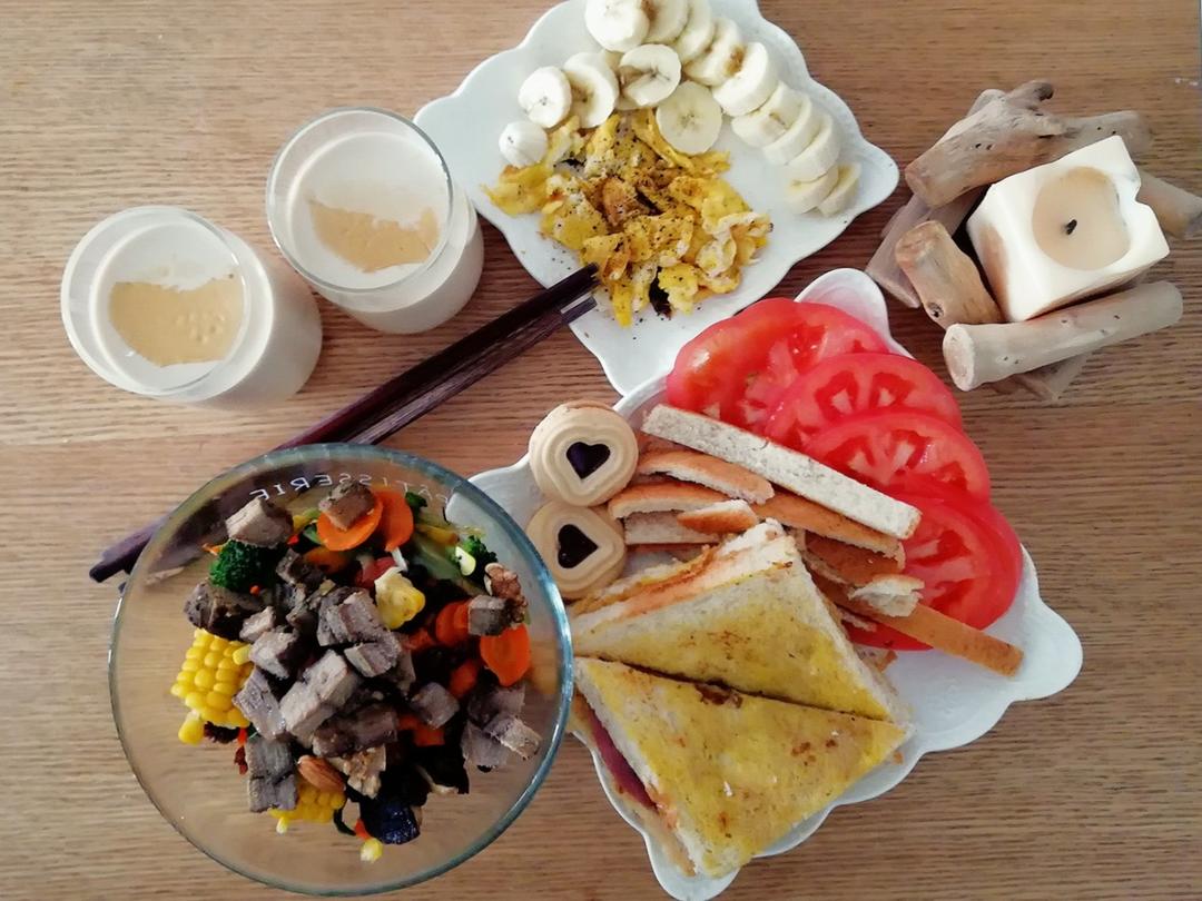 混合干果仁烤南瓜沙拉