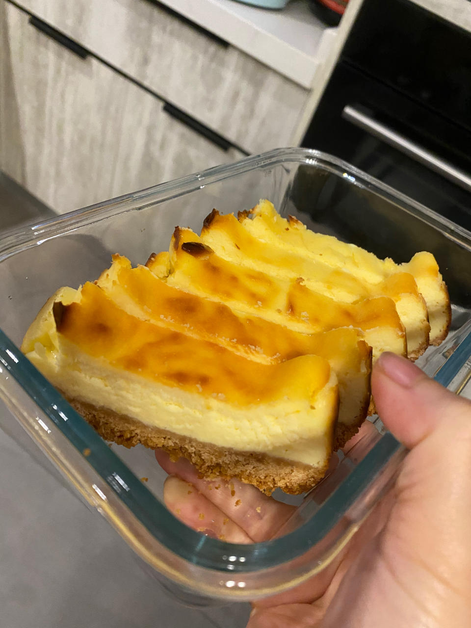 一下子吃了十条酸奶柠檬芝士条，好好吃呀