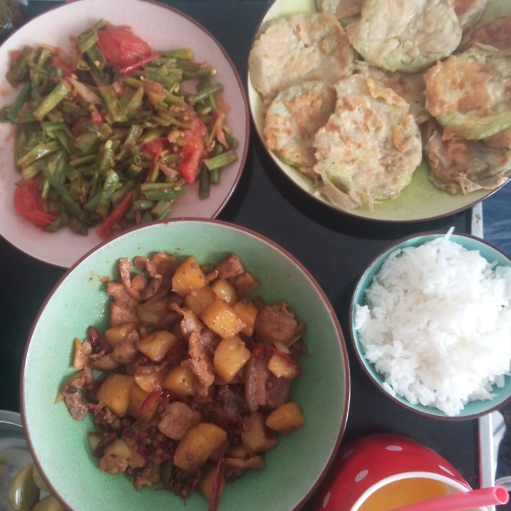 盐煎尖椒五花肉片