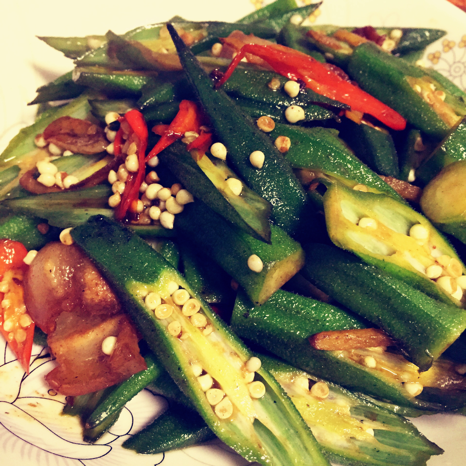 五花肉炒秋葵