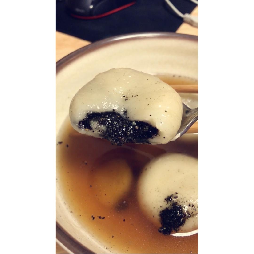 黑芝麻汤圆