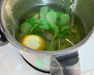 青橄榄汁（爱马仕果汁）的做法 步骤2