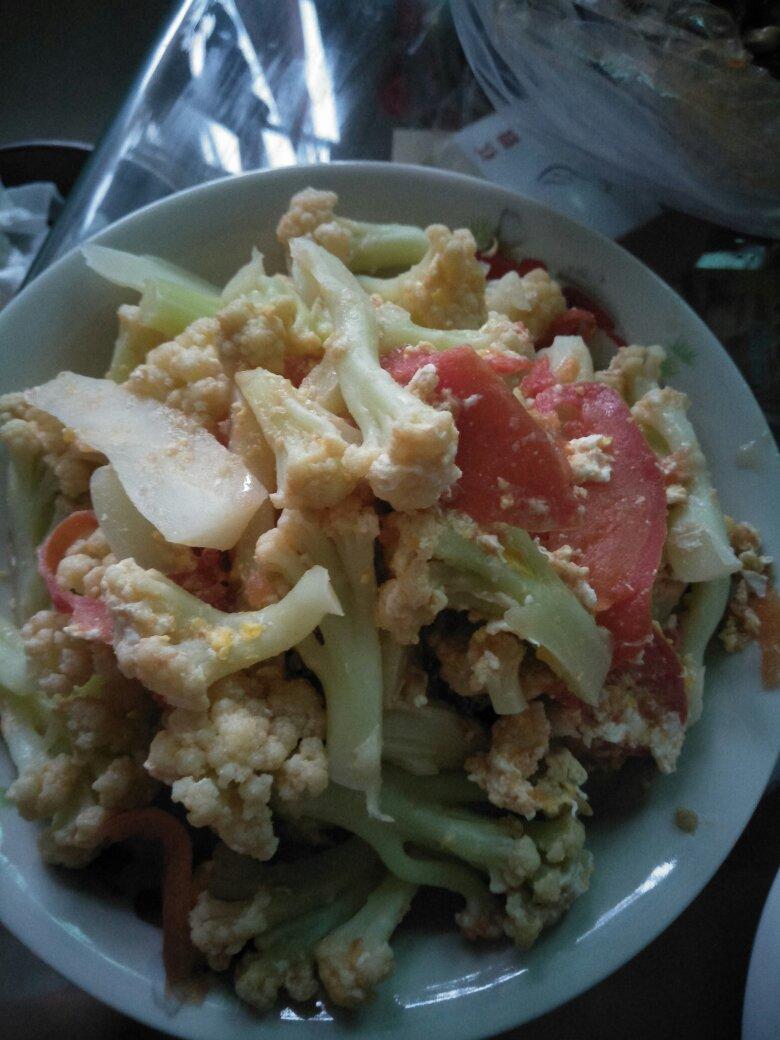 有机花菜炒西红柿