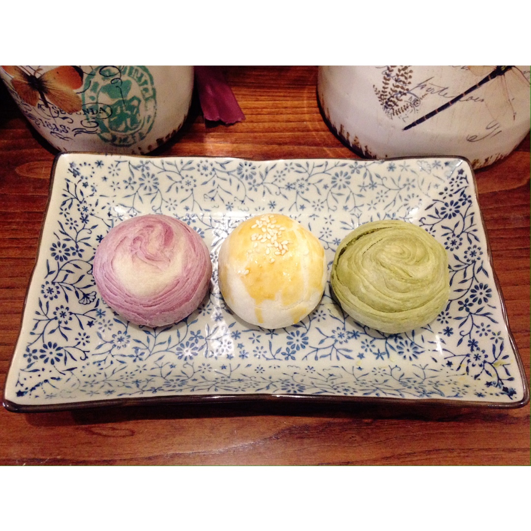 蛋黄酥~紫薯、抹茶、原味~花好月圆，中秋快乐~内附一次做六色蛋黄酥方法~