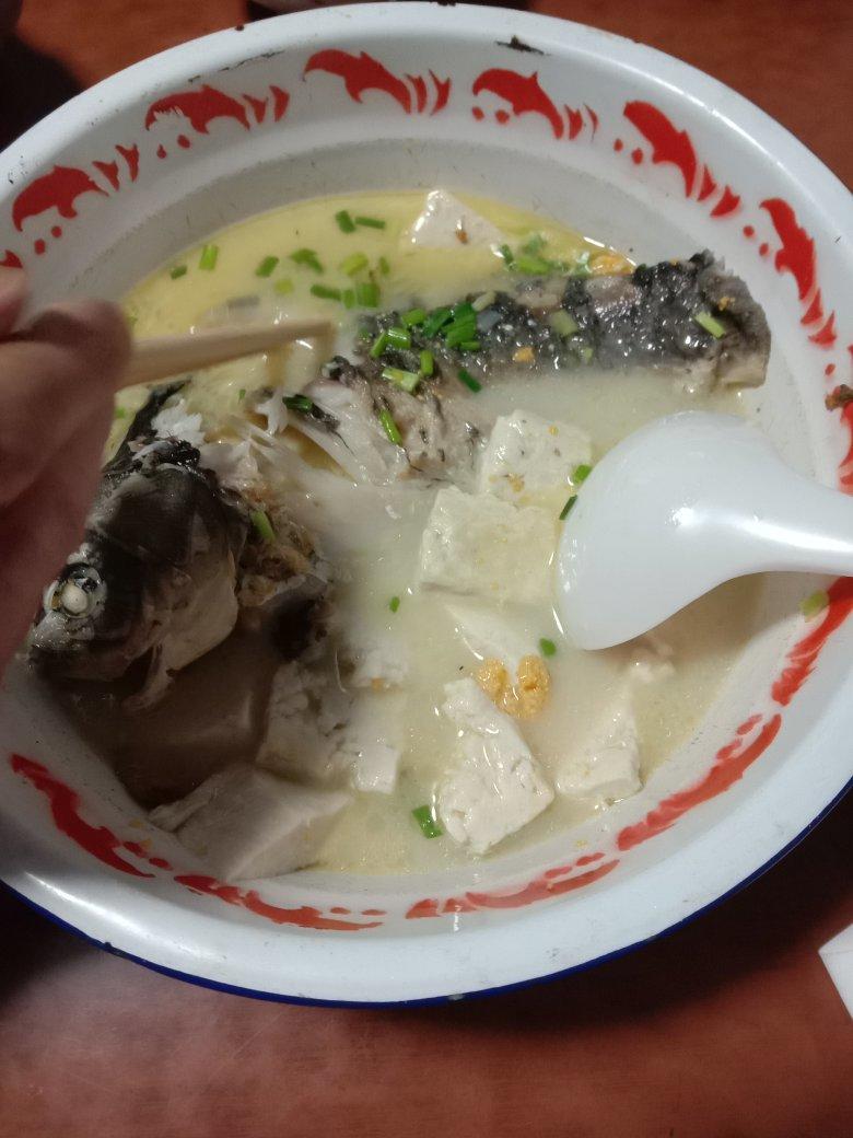 鲫鱼豆腐汤