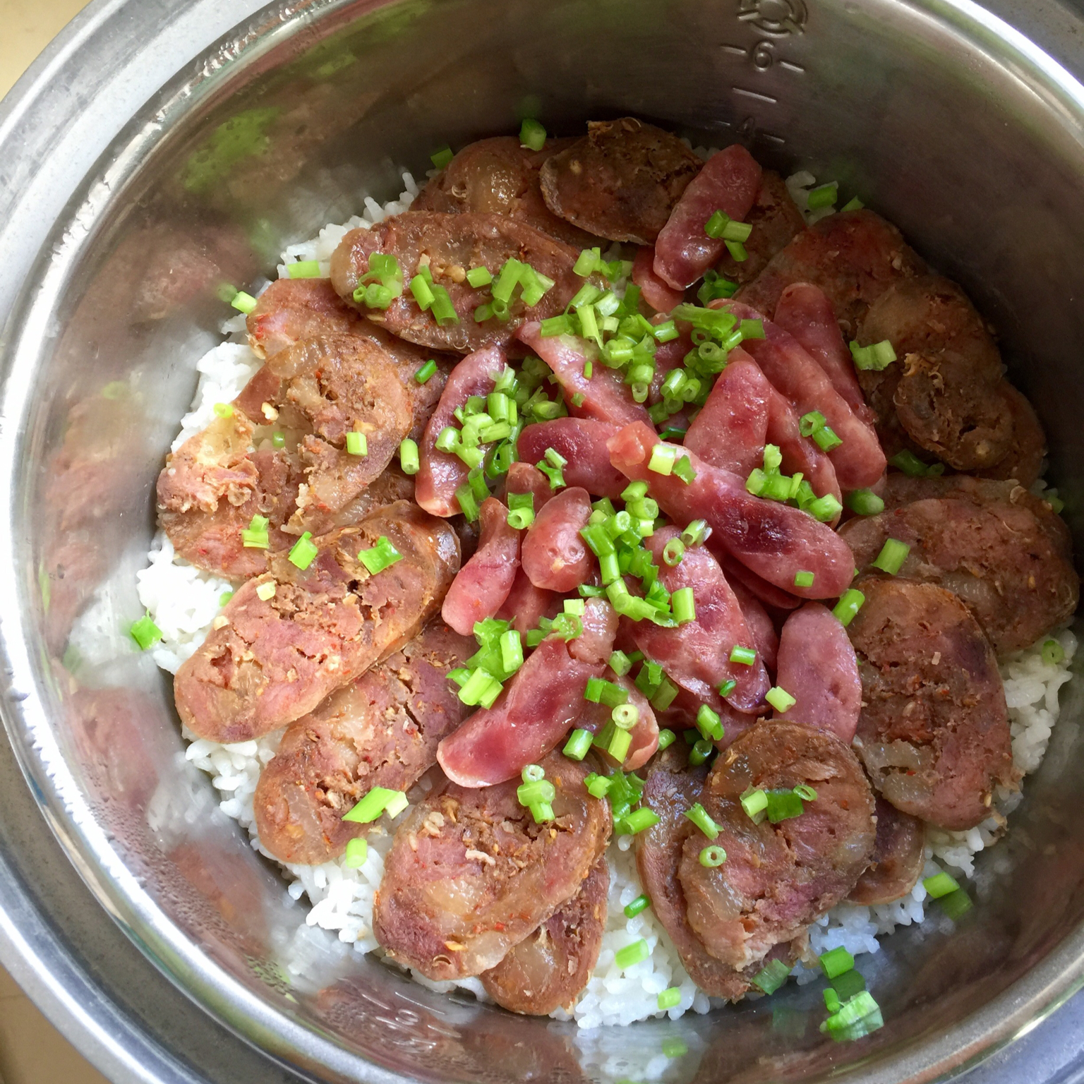 【电饭煲腊肠煲仔饭】