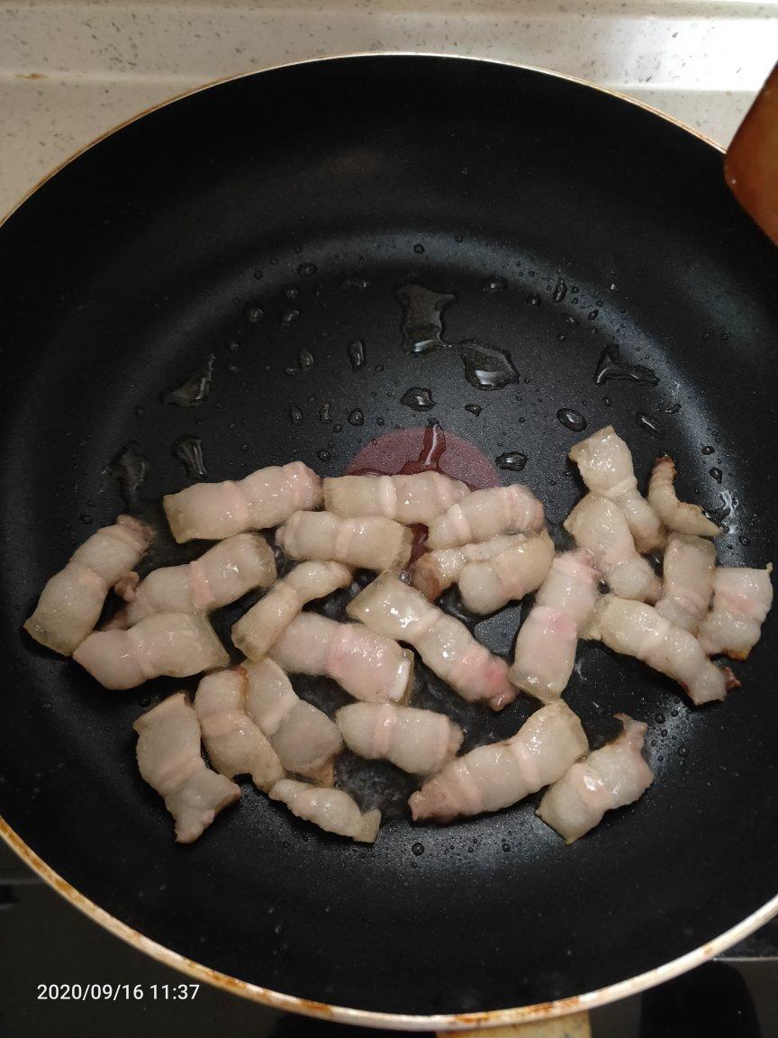 可能你没吃过，五花肉炒干土豆片