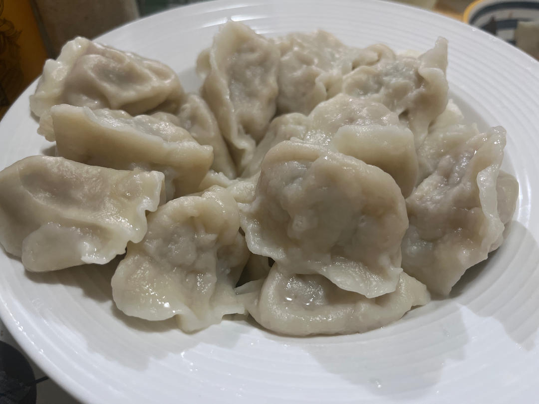 教你正确煮速冻饺子的方法，不干裂不破皮不粘锅！