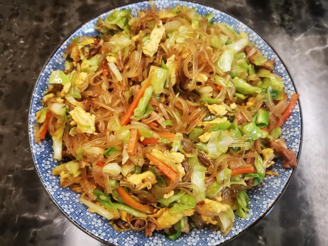 最近爱吃粉丝粉条～包菜炒粉丝