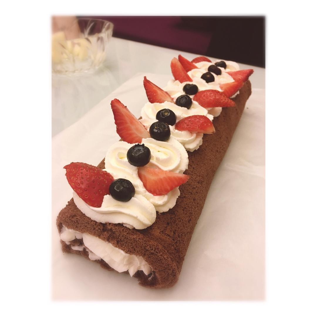 圣诞可可草莓蛋糕卷