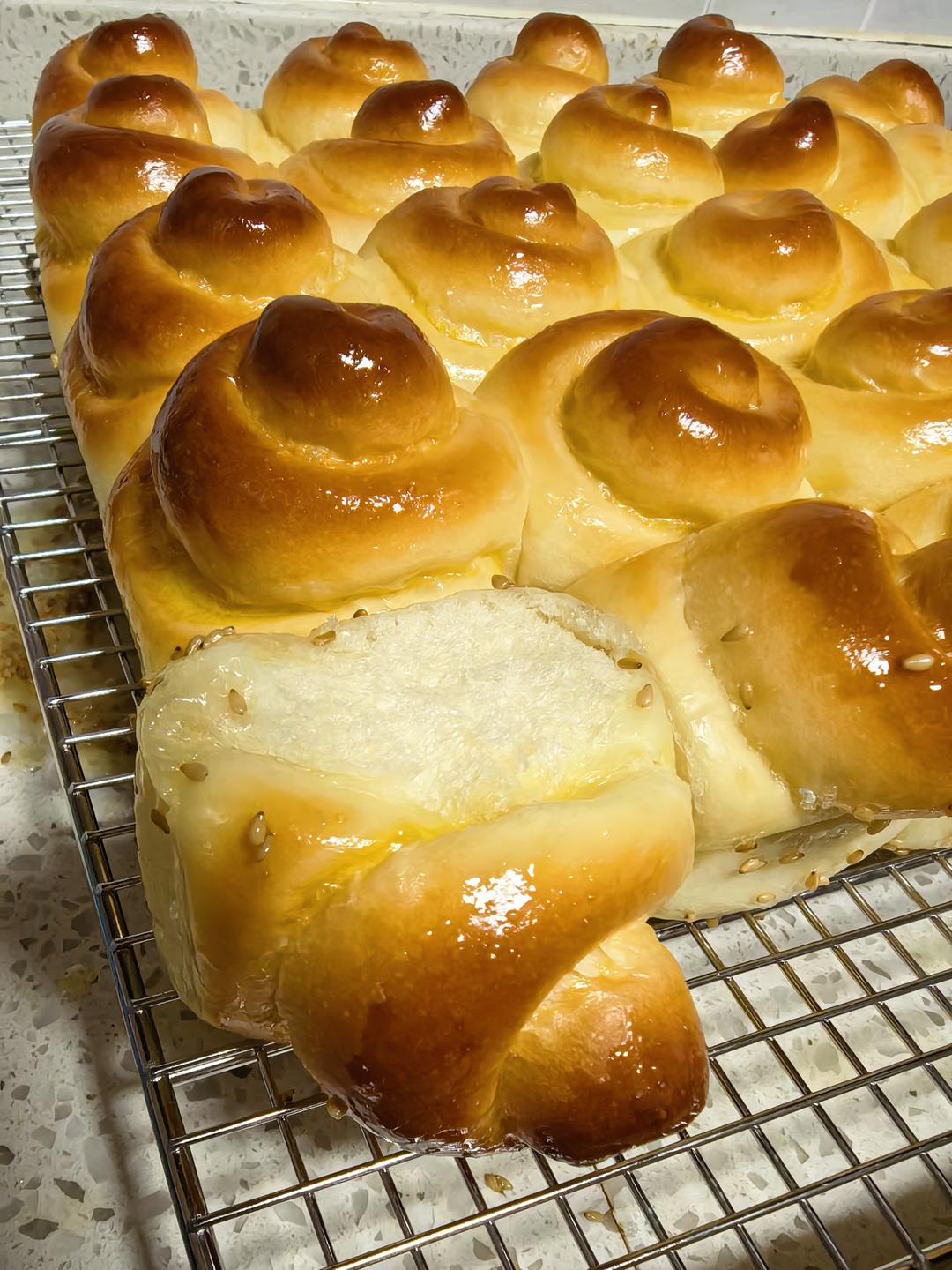 被邻居追着问的蜂蜜脆底小面包｜好吃到停不下来