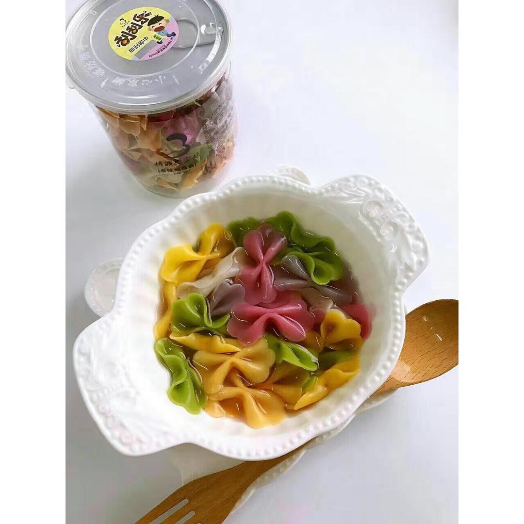 宝宝辅食：缤纷手工营养面-让宝贝快乐成长的健康辅食