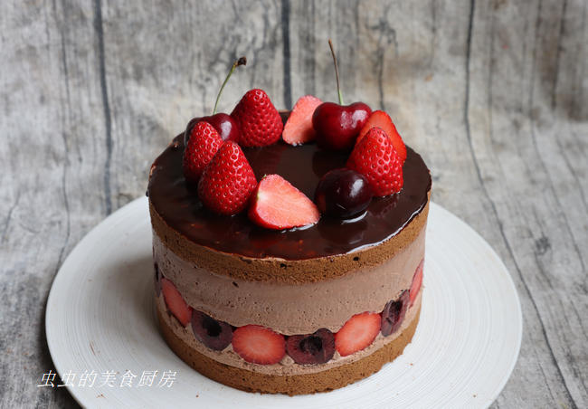 樱桃草莓巧克力慕斯