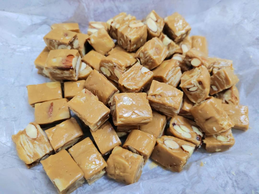 比牛轧糖还要好吃的花生太妃糖（消耗淡奶油）
