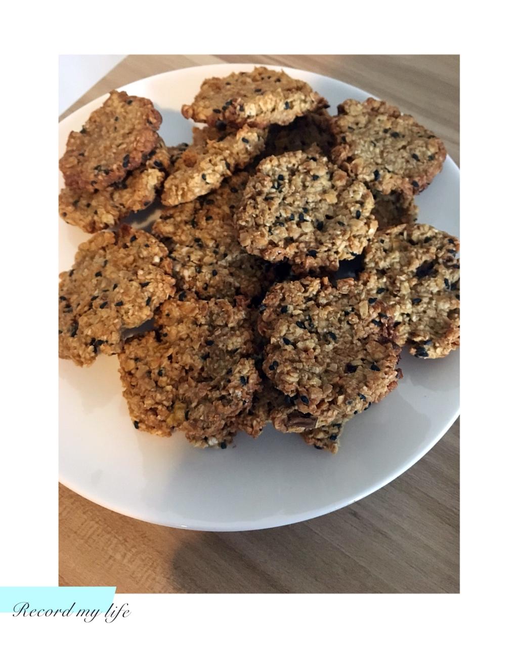 素食:有机燕麦芝麻大饼干
