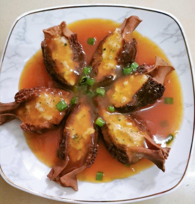 鲜甜的肉酿羊肚菌