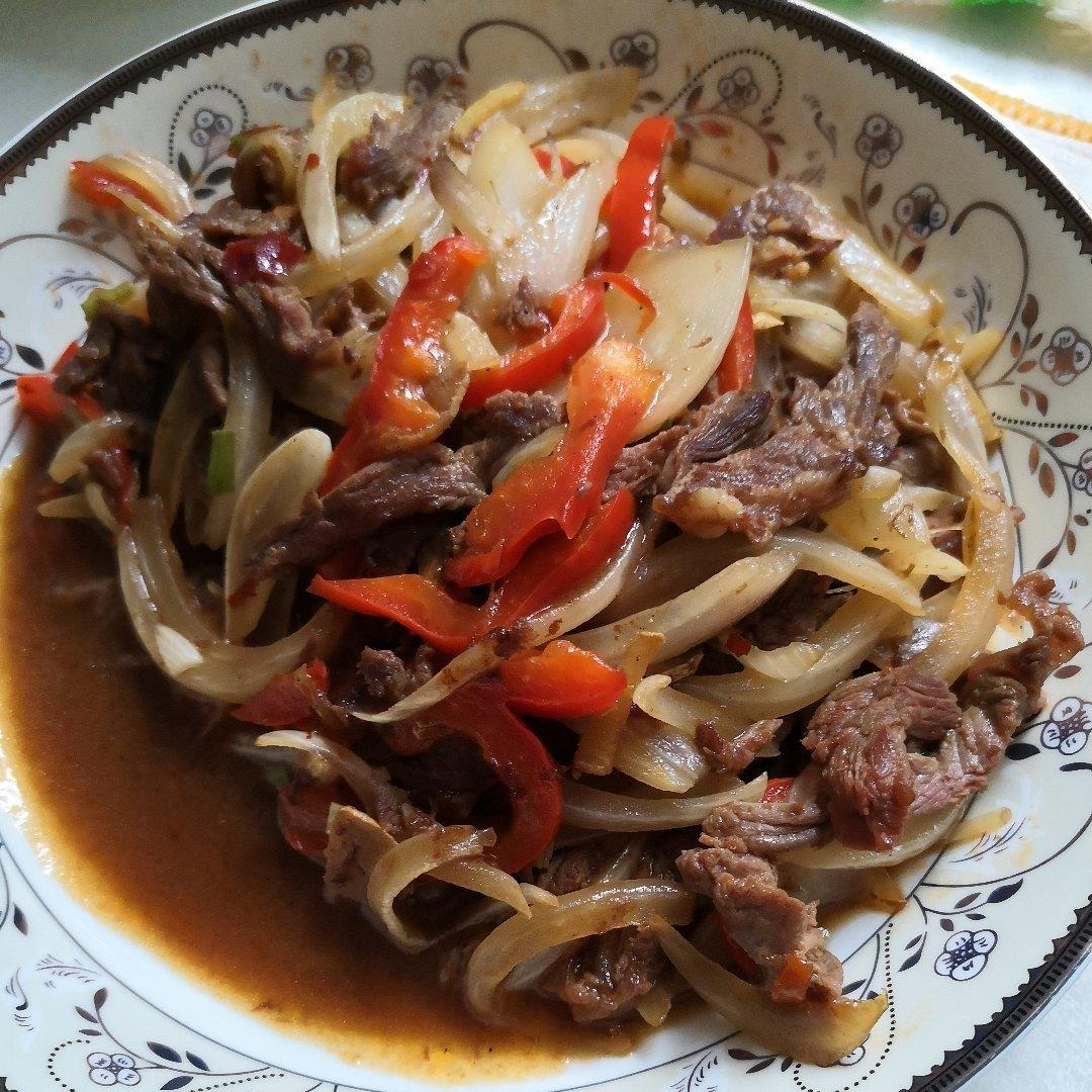 洋葱青椒炒牛柳