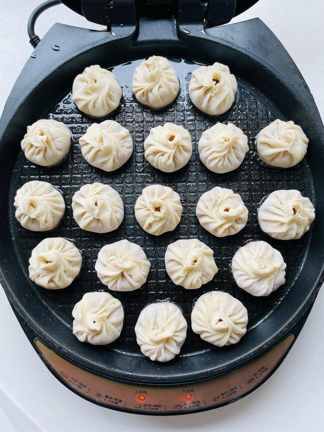 免揉面‼️脆底爆汁‼️懒人版拇指生煎包‼️