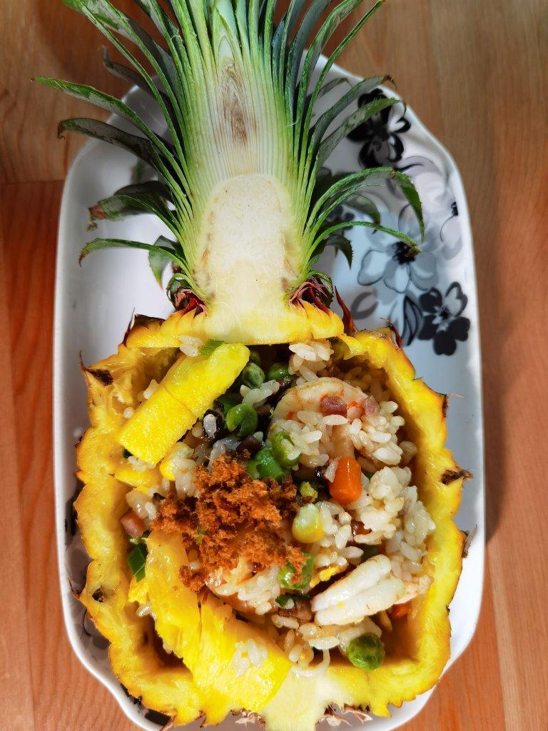 虾仁菠萝炒饭