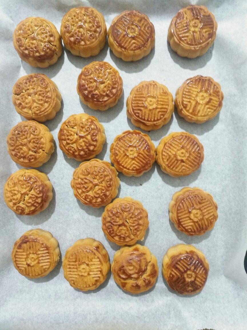 广式月饼——蛋黄莲蓉月饼