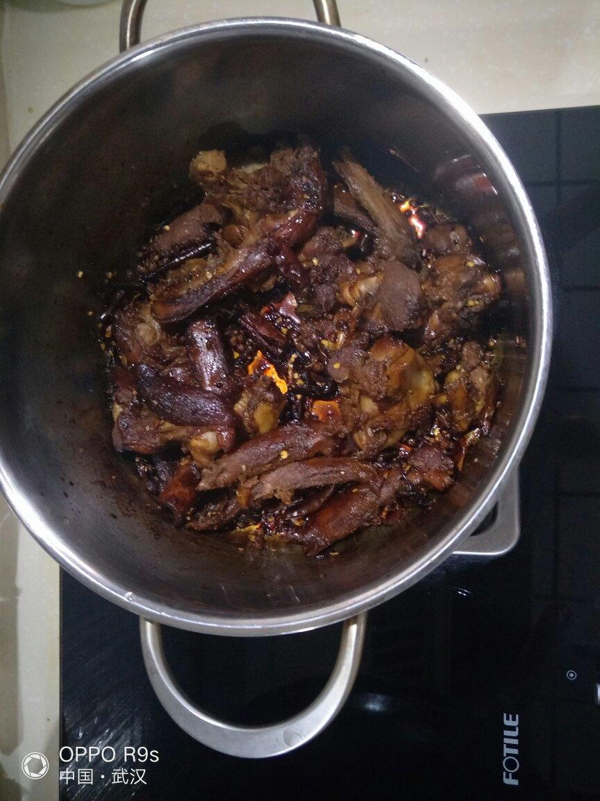 麻辣鸭锁骨（不输周黑鸭）