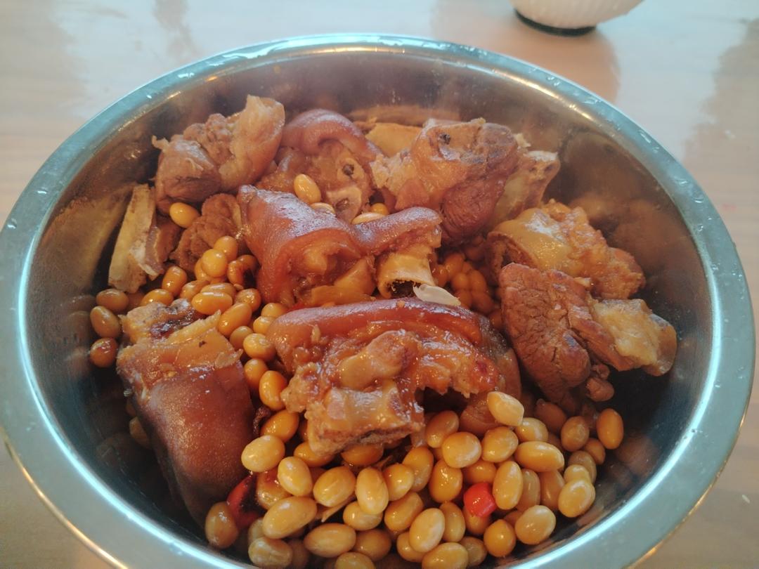 【软烂入味，100%成功】猪蹄黄豆煲