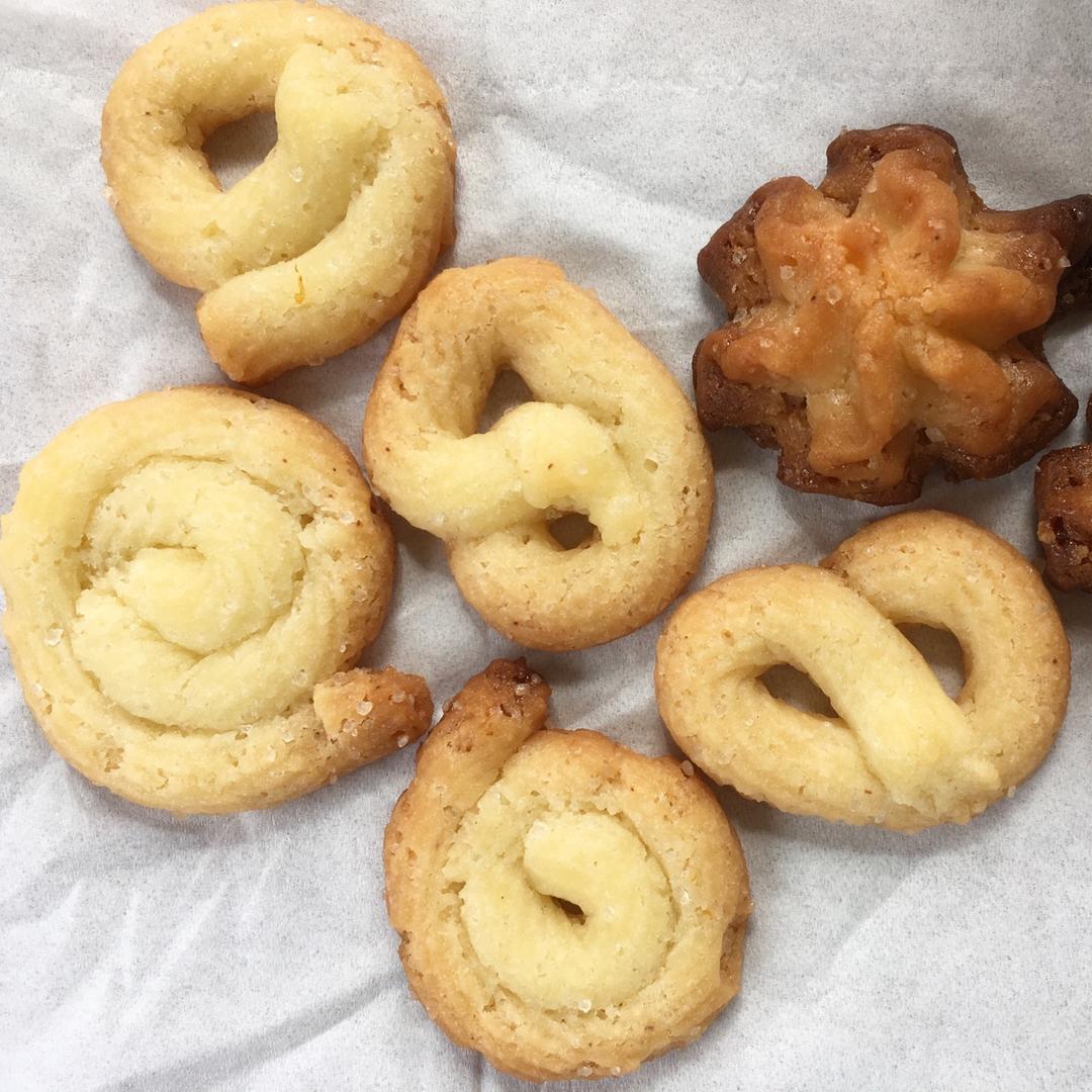 没有黄油也同样做出香酥不腻，花纹立体清晰的曲奇