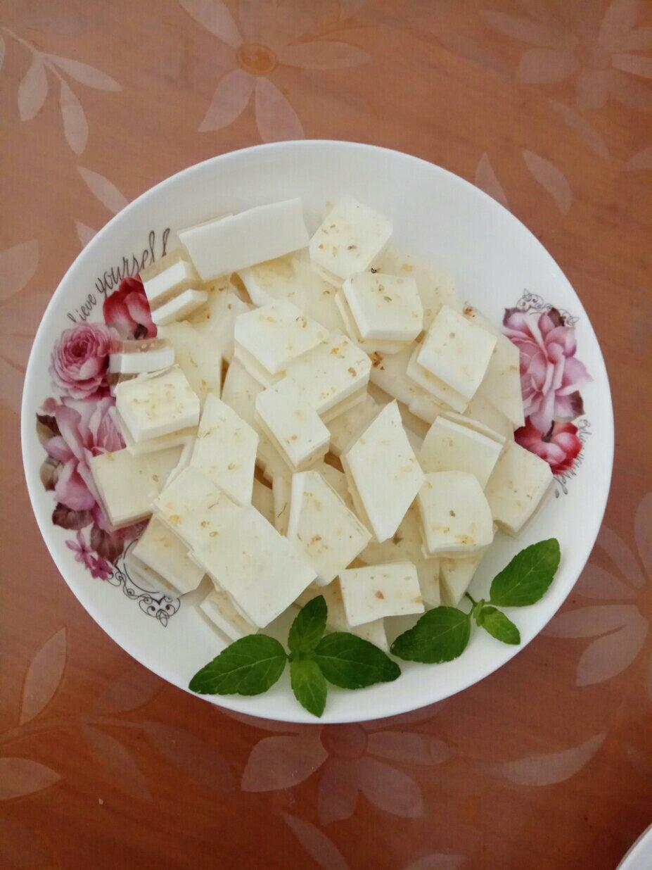 【椰汁桂花糕】