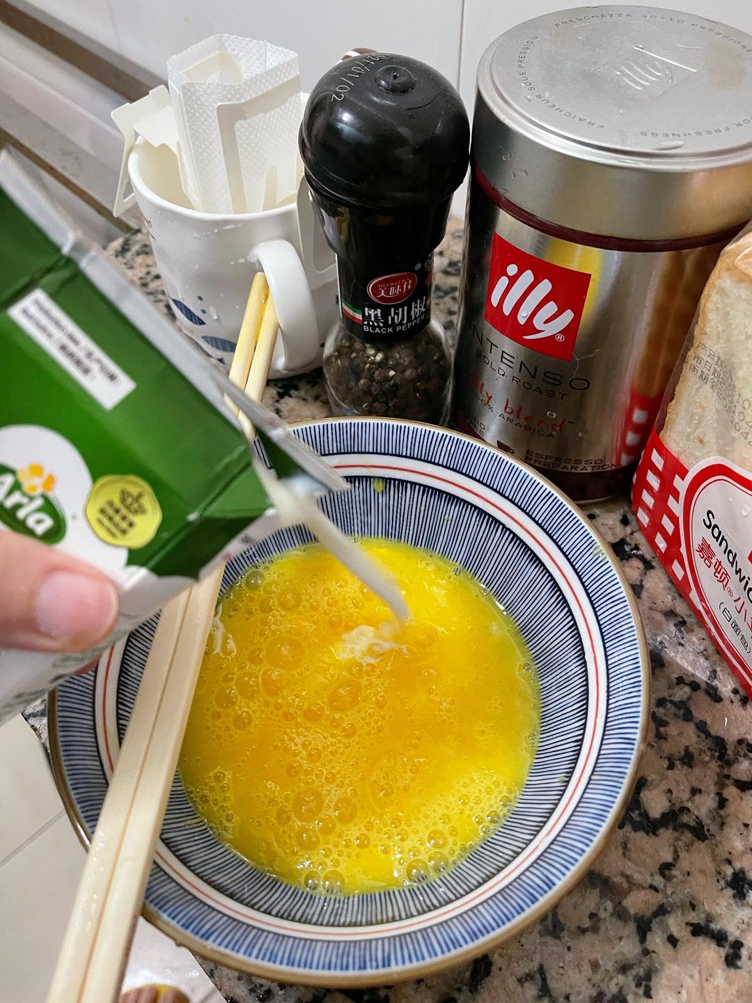 纯奶手撕吐司的做法 步骤1