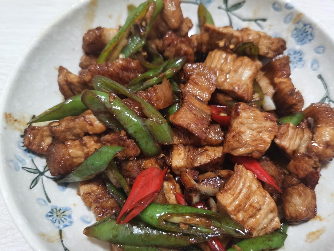 厨师长教你：“小炒肉”的家常做法，家常味很浓郁，先收藏起来