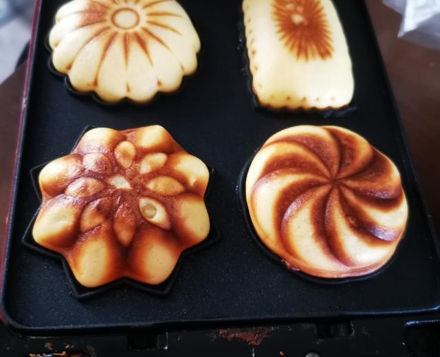 Bruno轻食机之快手草莓夹心小蛋糕的做法